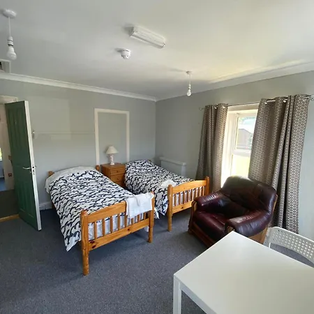 Отель Yellow House